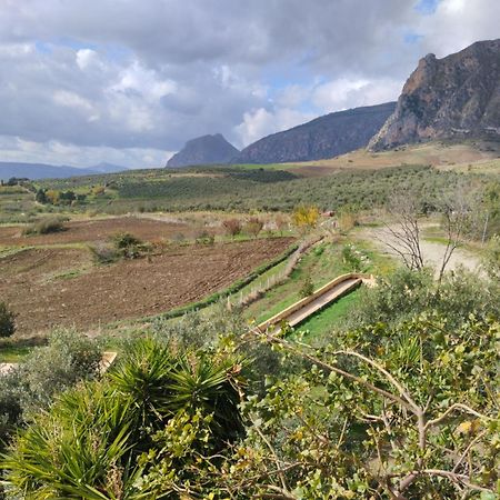 Agriturismo Masseria La Chiusa San Giuseppe Jato Kültér fotó